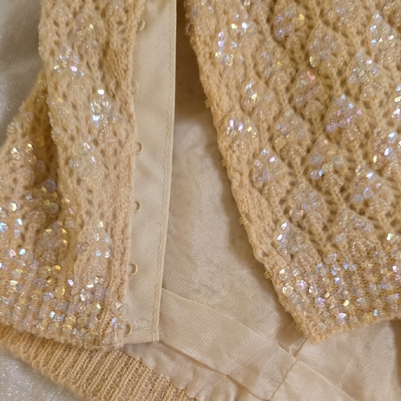 Jery Jo Elegant Vintage Hand Beaded Beige Wool Women's Cardigan 2 Pieces - Picture 16 of 16